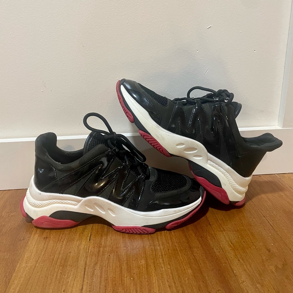 Steve Madden Sneakers